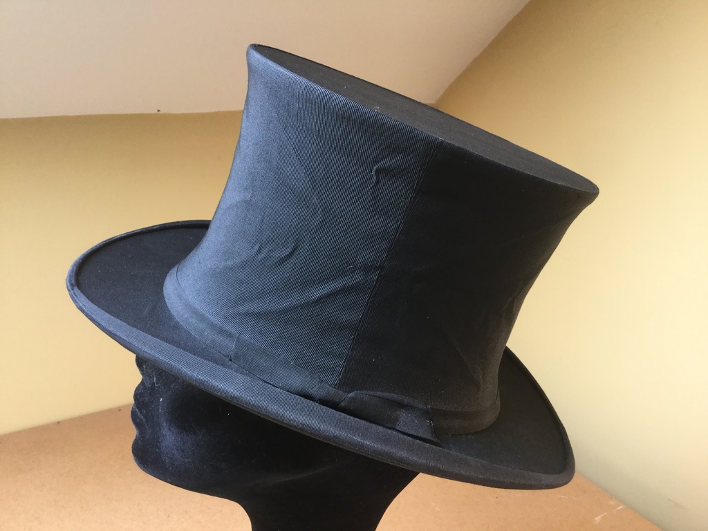 Black Silk Collapsible Top Hat